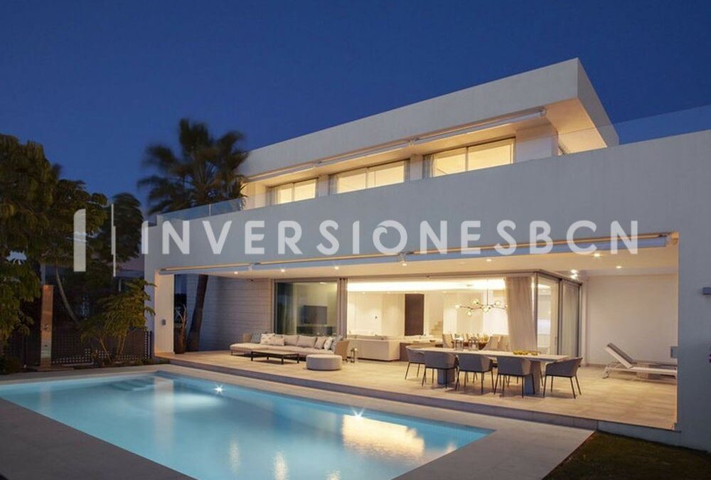 IBCN00728 – Villa de lujo independiente en venta en Rio Real